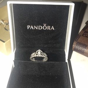 👑 pandora princess ring 👑
